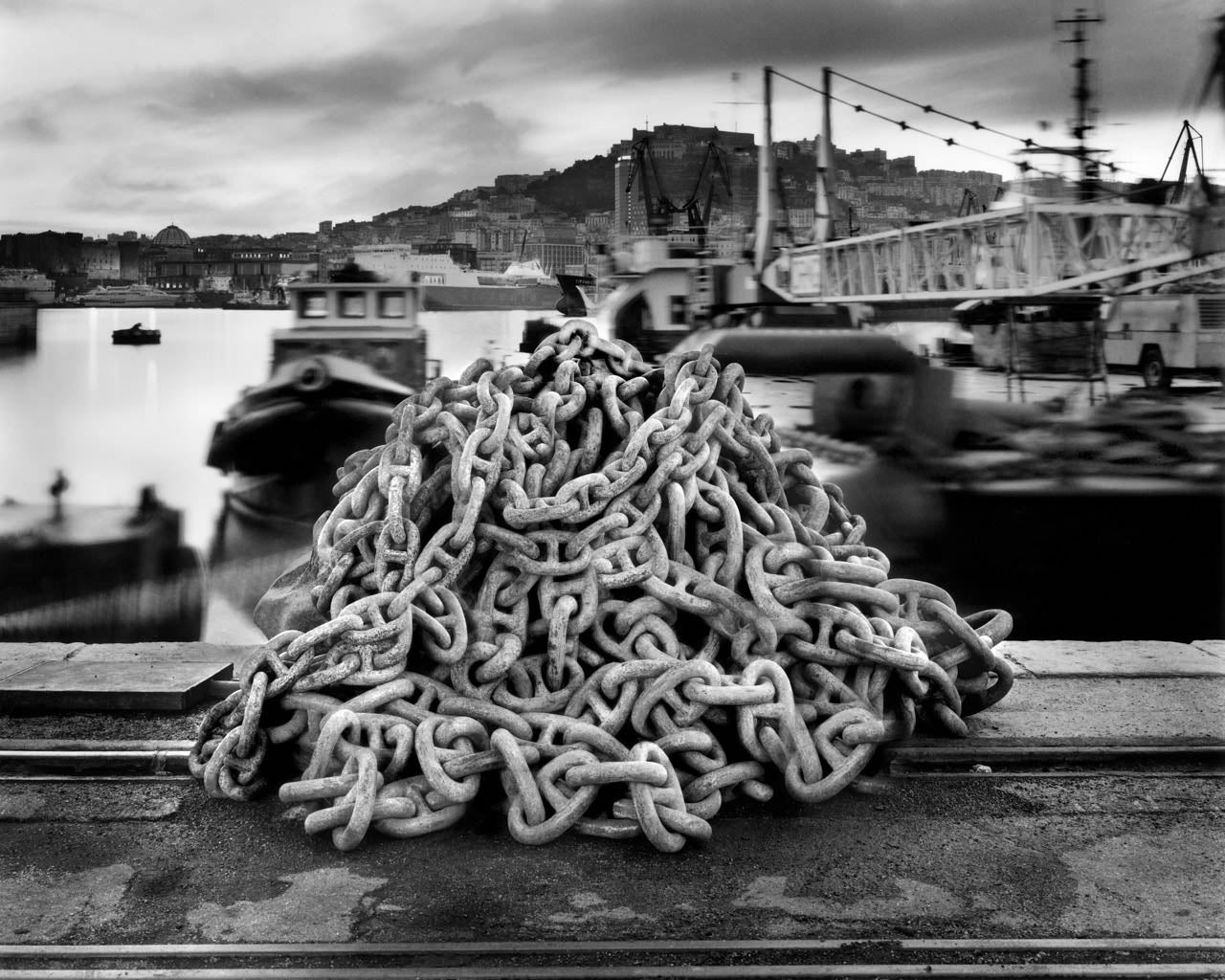 Porto di Napoli, catena.
